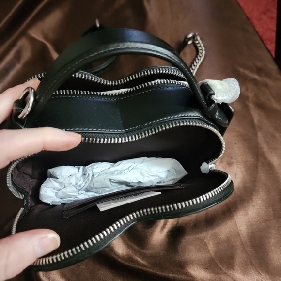 Coach - Picture 2 of 8